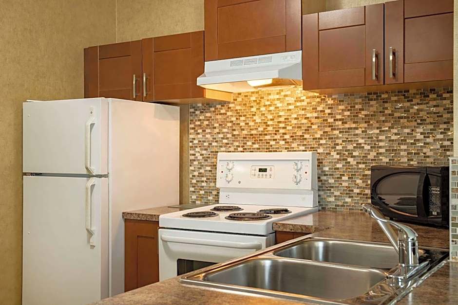 Days Inn & Conference Centre by Wyndham Cranbrook