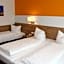 Hotel S16