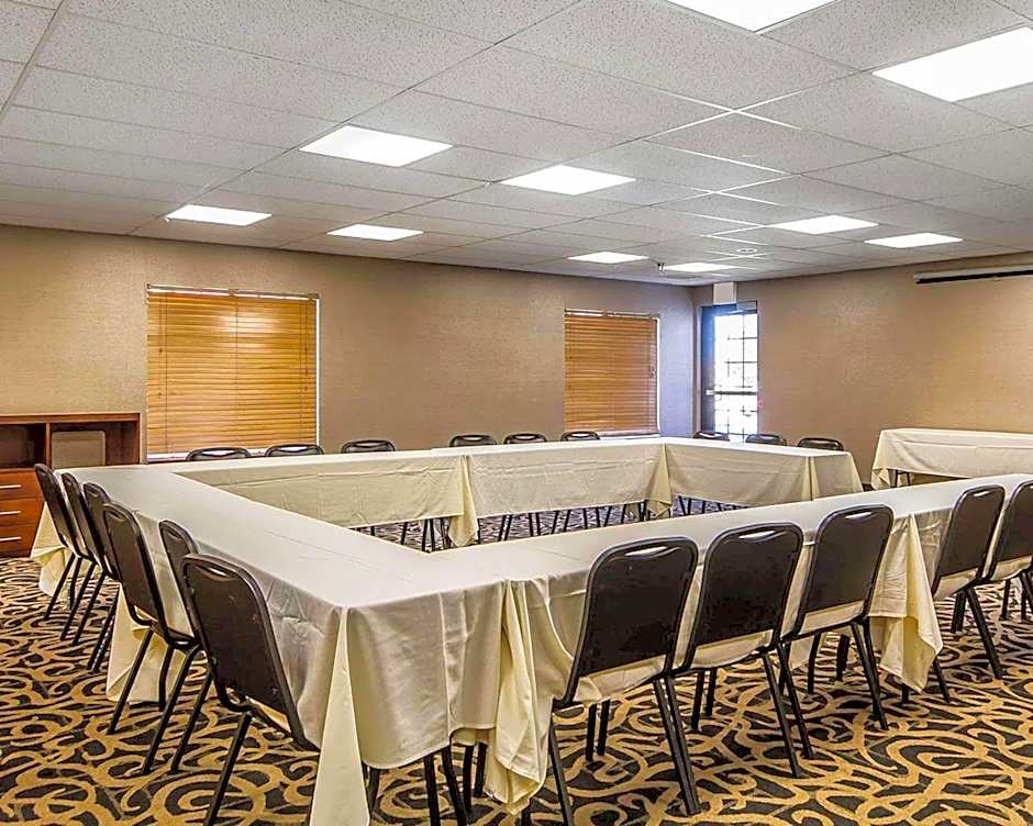 Comfort Inn Owatonna near Medical Center