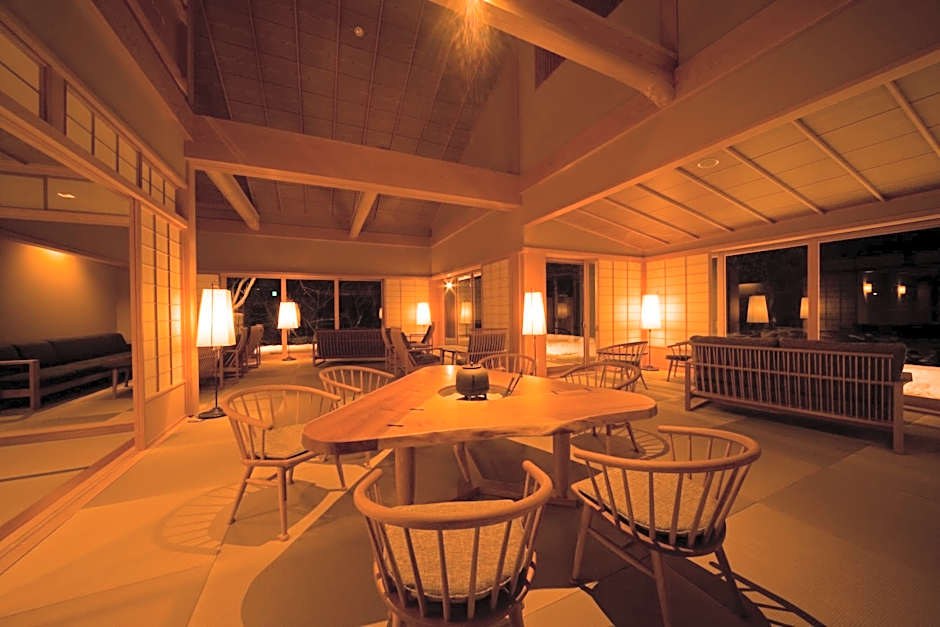 TAKITEI Riverside Onsen ーA Hidden Ryokan in Kanazawaー