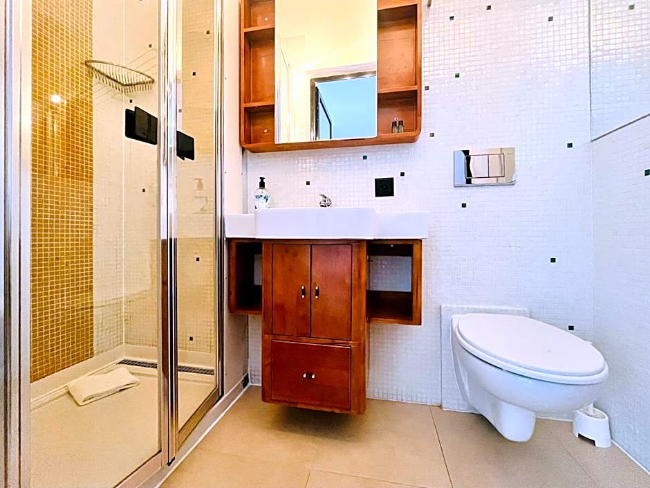 GuestHouse University by LR - self check in