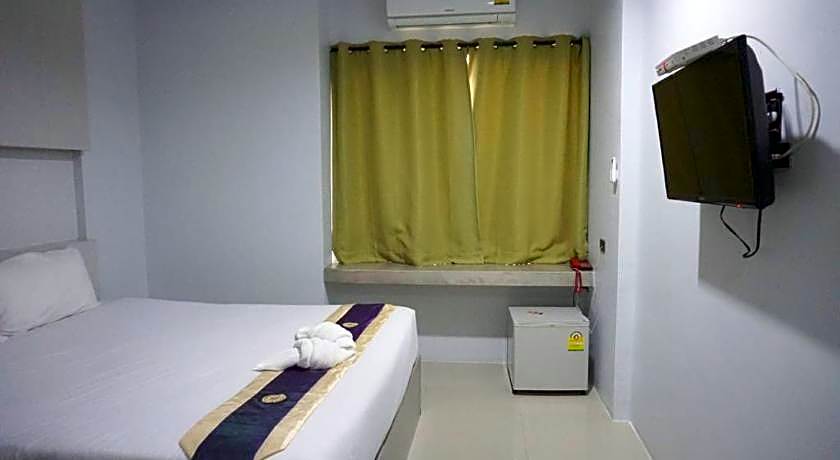 C2U Hotel Uthai Thani