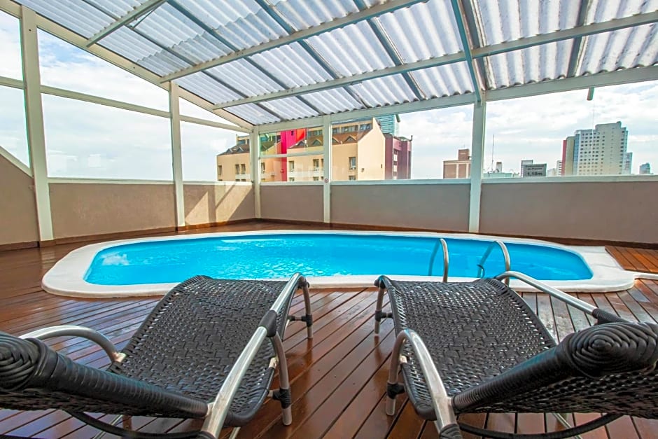 Hotel Golden Park Curitiba By Nacional Inn