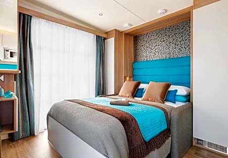 Studio with Sofa Bed