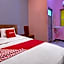 OYO Life 92877 Hotel Rainbow 7296