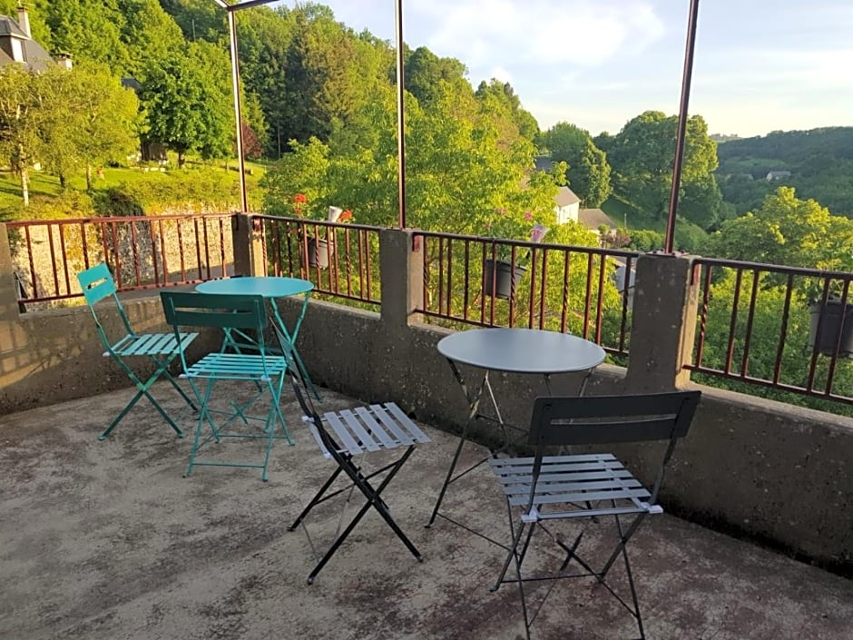 Maison d'Hôtes "La Pierre Pointue"