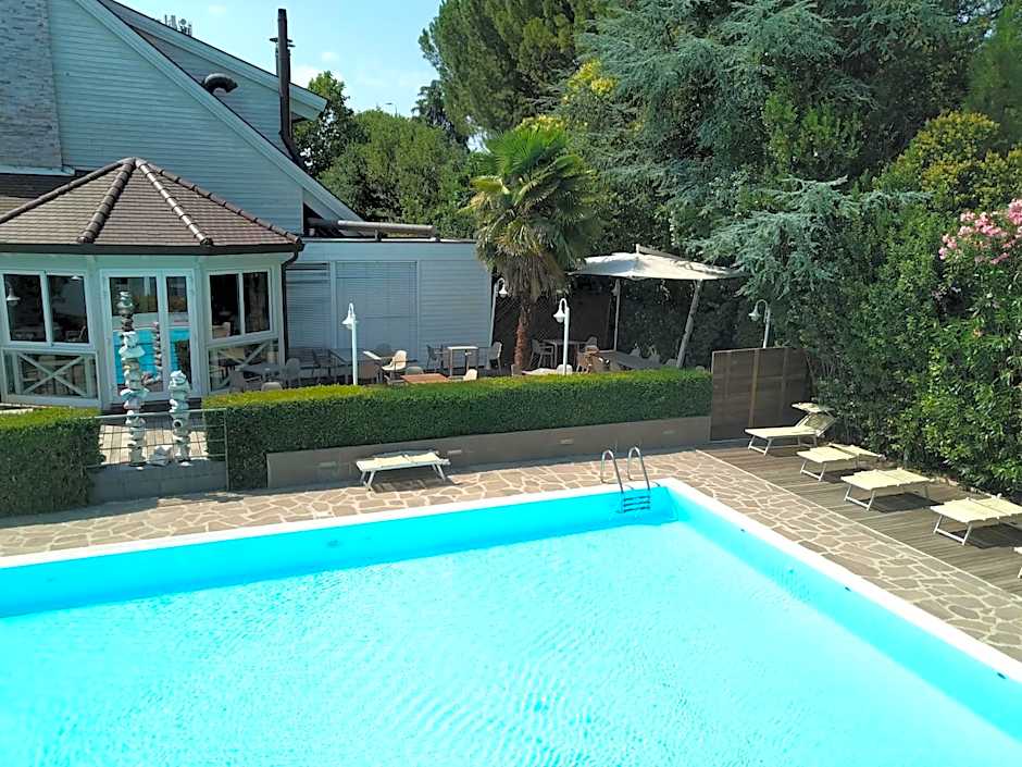 Magnolia Room & Breakfast