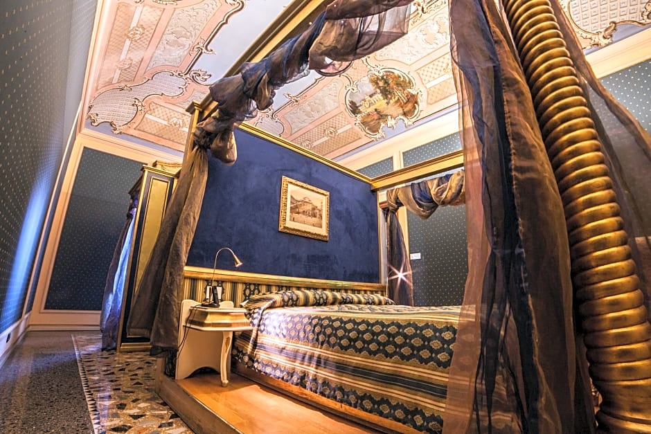 Hotel Royal