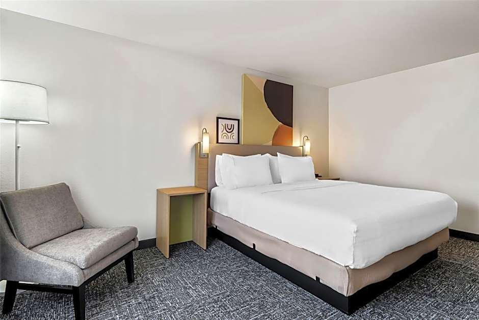 Spark by Hilton Merrillville