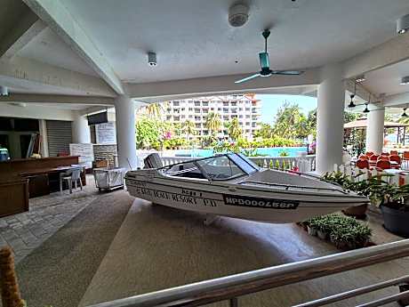 9-18Pax MUSLIM FRIENDLY, BEACHFRONT, POOL, BBQ