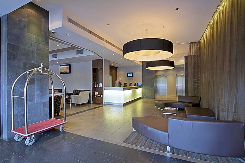 Mantra Hindmarsh Square