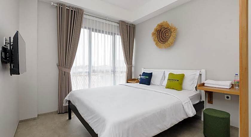 Urbanview Hotel Puri Indah