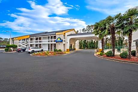 Days Inn by Wyndham Raleigh Midtown