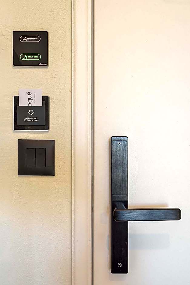 Eloque Simple living space