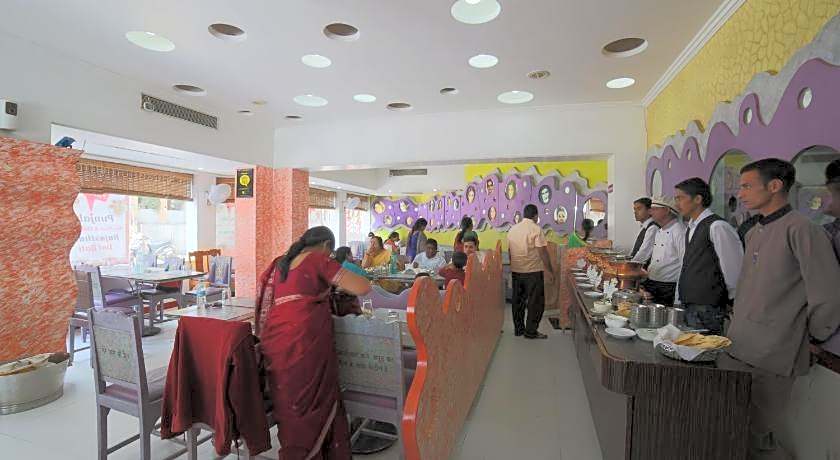 Hotel Samrat International