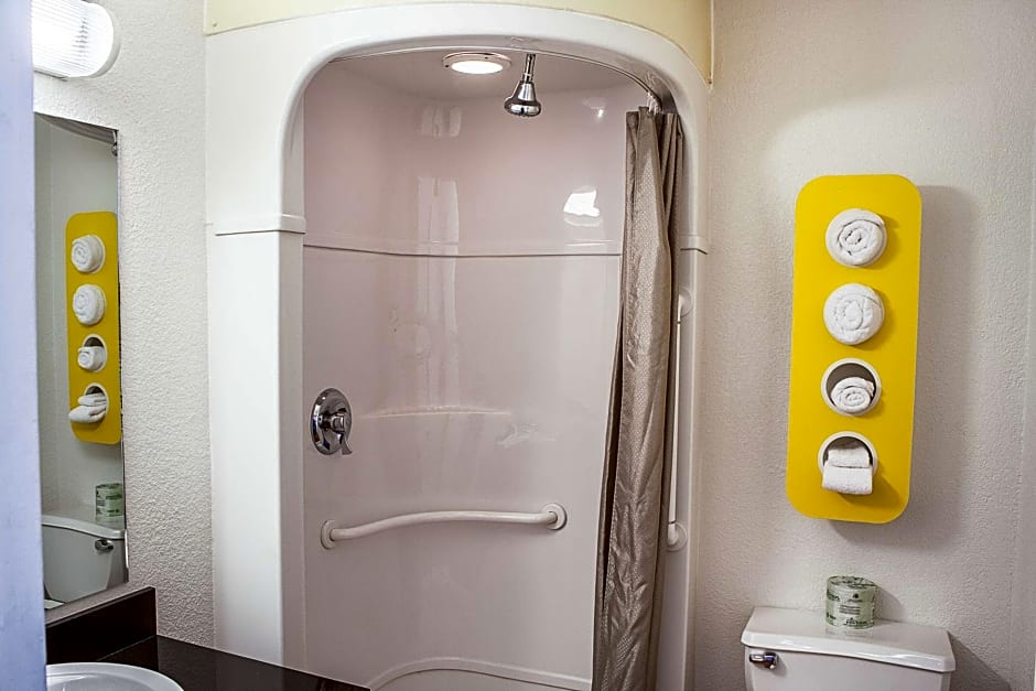 Motel 6-Ukiah, CA