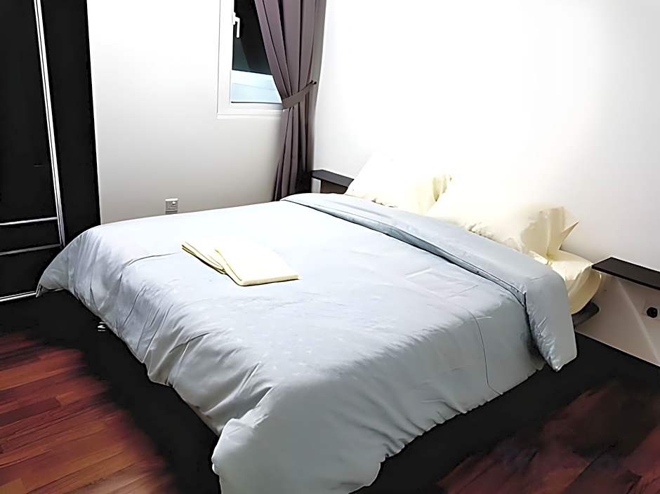 Holi 1Medini Suites Legoland