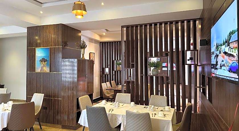 Vinpy Hotels