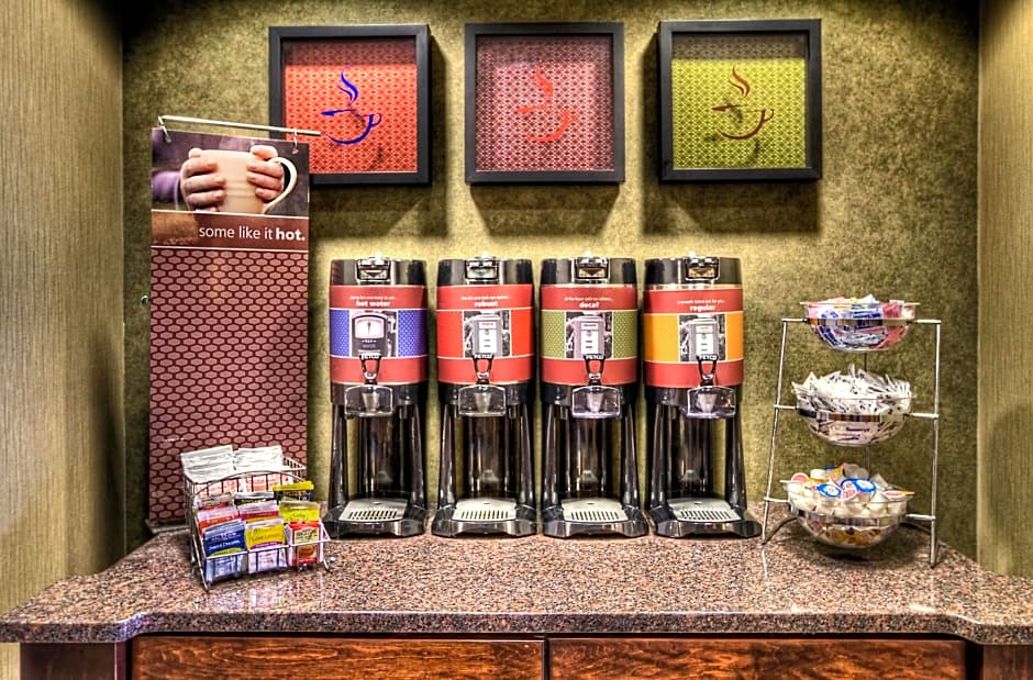 Hampton Inn & Suites Kalamazoo-Oshtemo