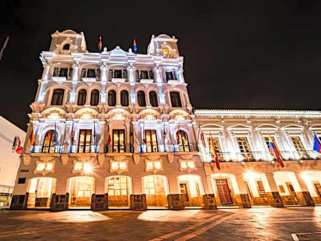 Plaza Grande Hotel