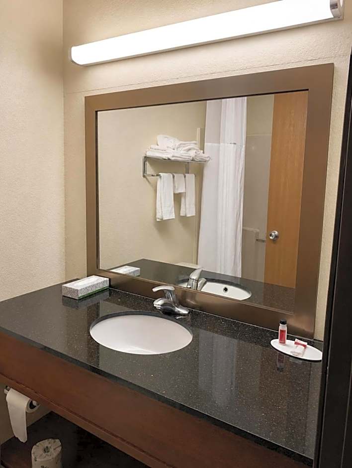 Days Inn by Wyndham Topeka