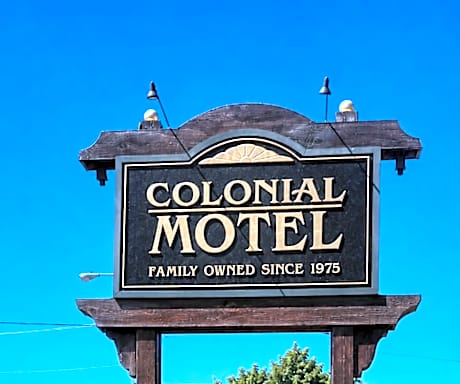 Colonial Motel