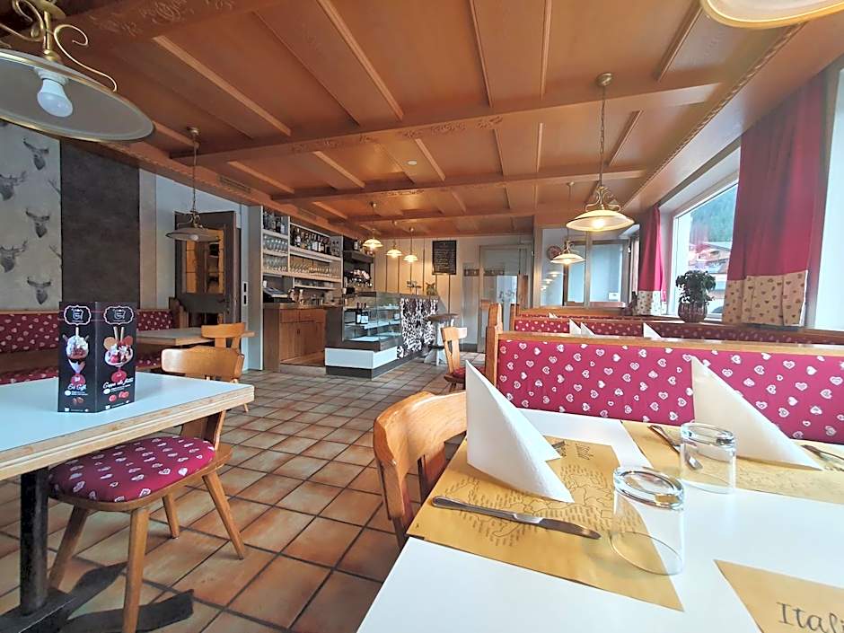 ALBERGO BAR RISTORANTE DOLOMIA