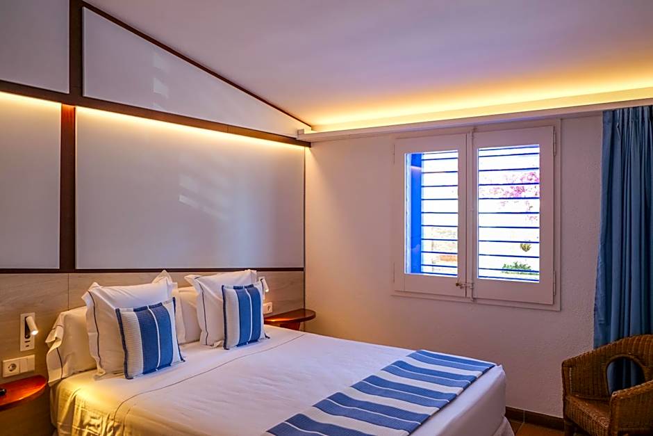 Hotel Blaumar Cadaqués by Fimedhotels