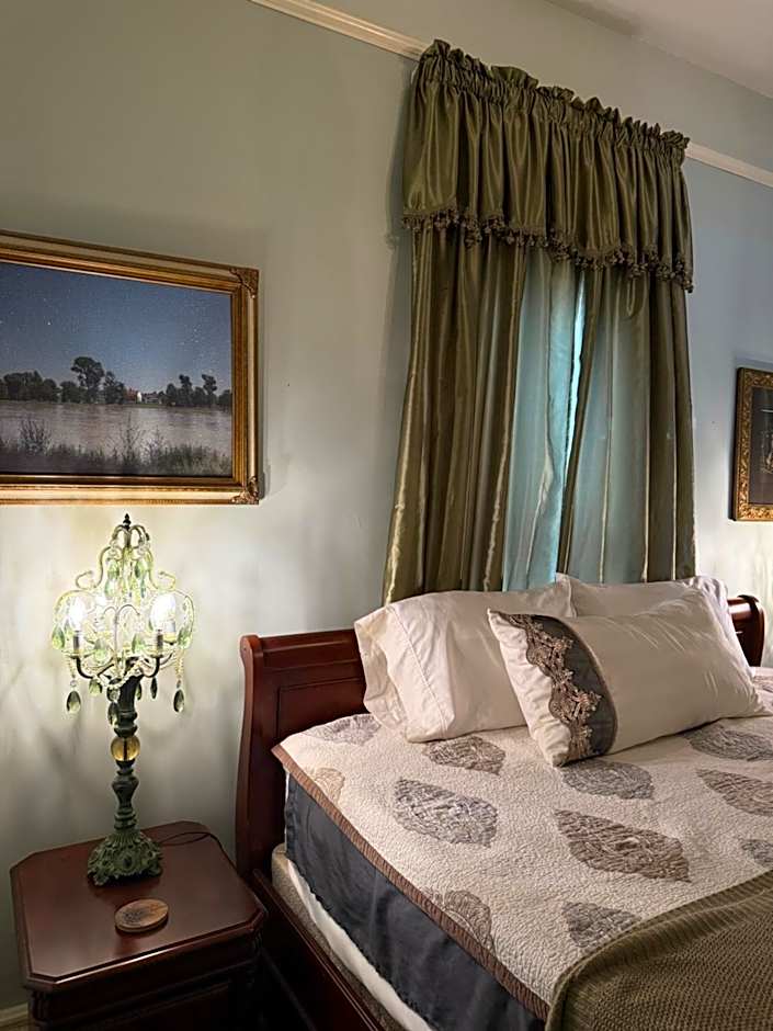 Historic Sion Bass Guest House