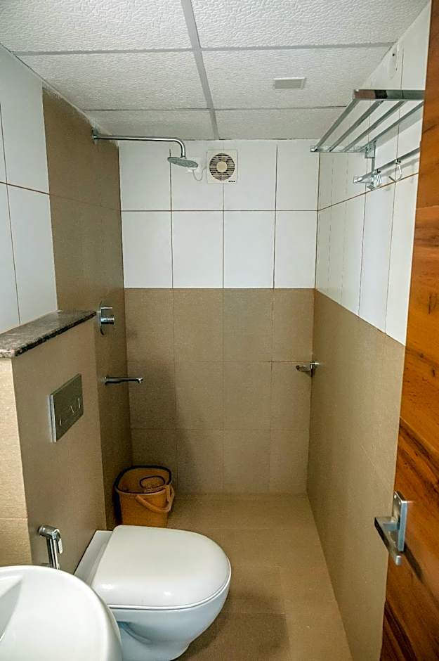 Hotel Heraa International