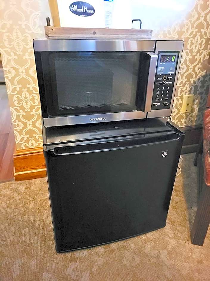 Altland House Inn & Suites