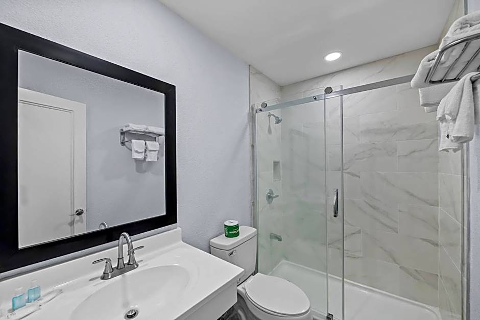 Suburban Studios Newport News - Hampton