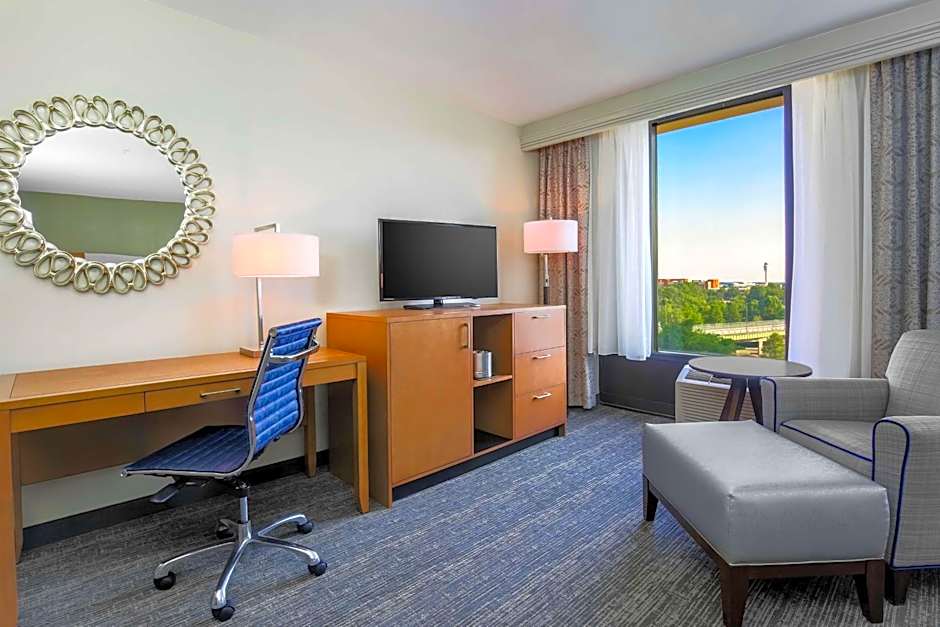 DoubleTree By Hilton Hotel Atlanta Airport