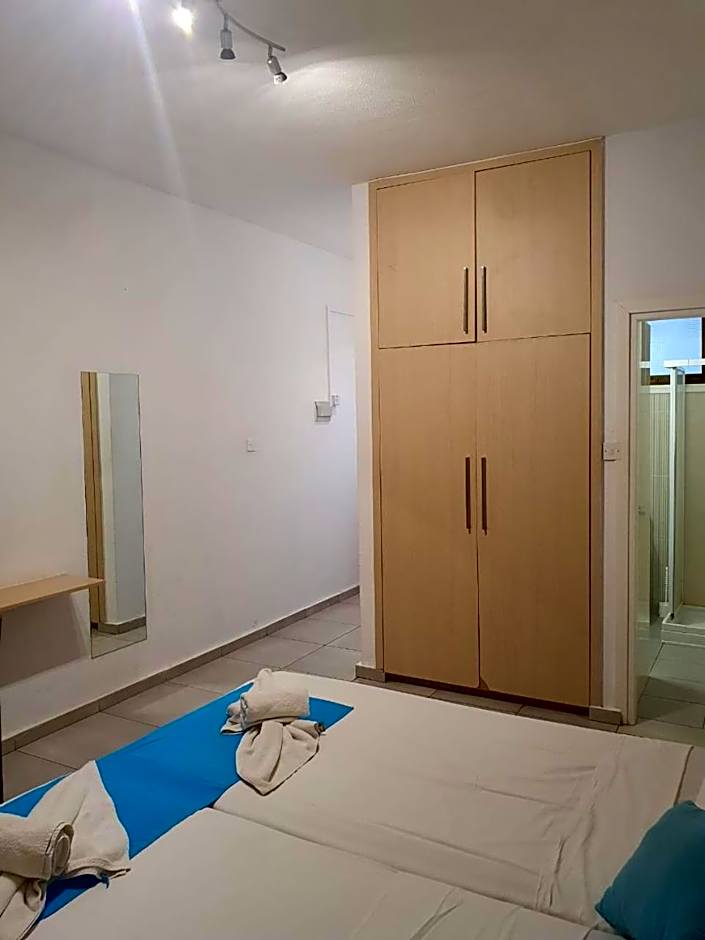 Sea CleoNapa Mandali