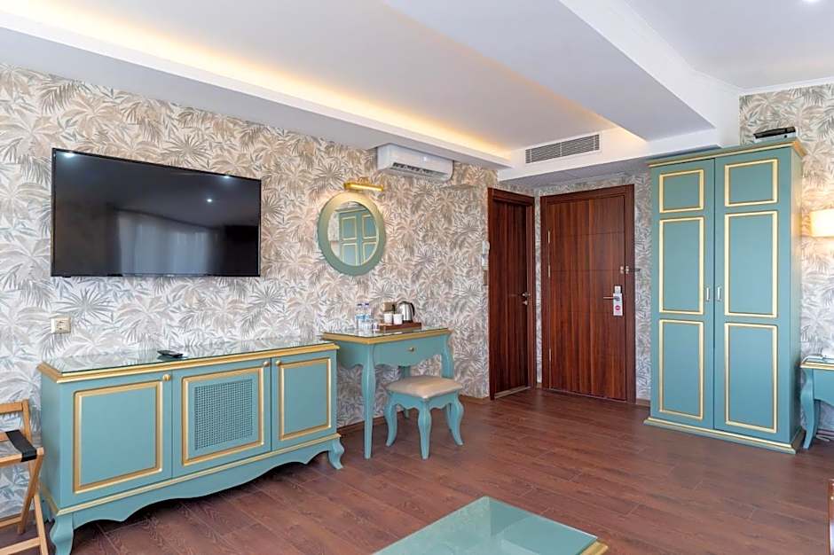 Motali Life Hotel