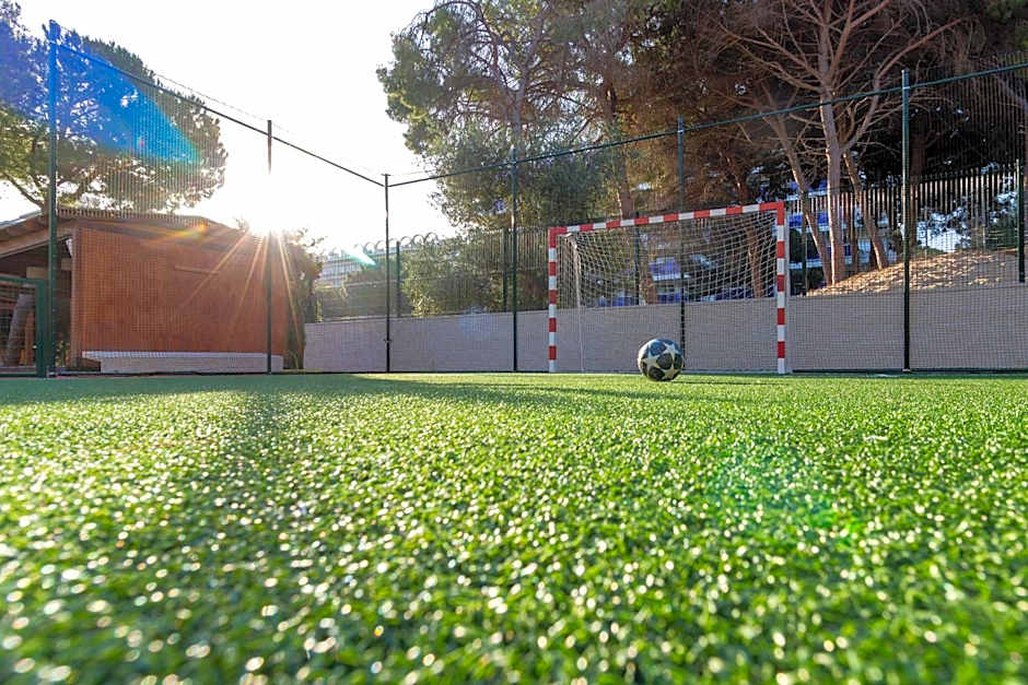 Golden Avenida Family Suites 4*