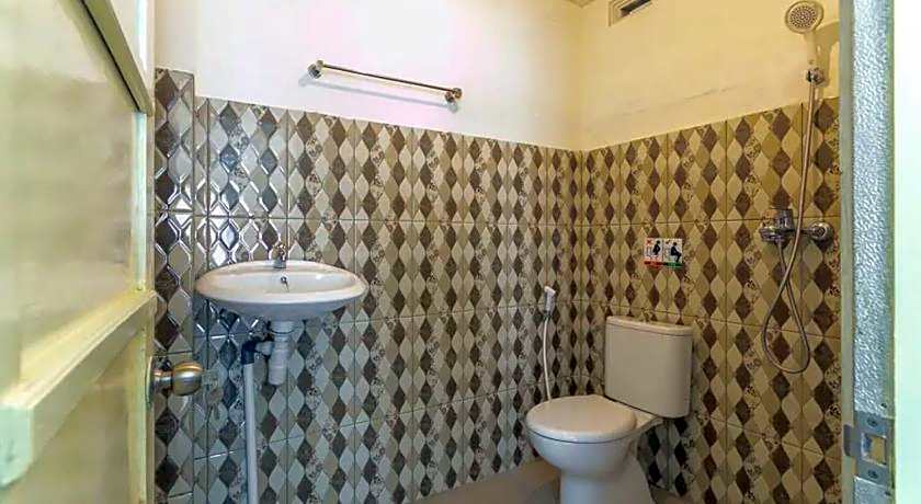 RedDoorz Syariah near Titik Nol Yogyakarta