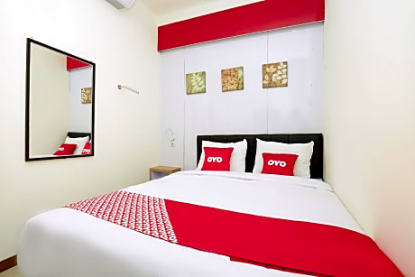 OYO Flagship 3688 Pot Art