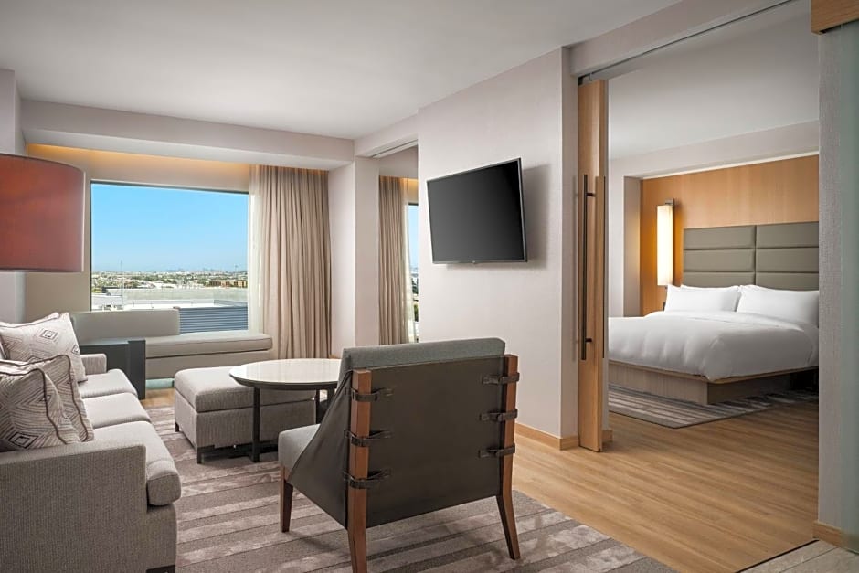 AC Hotel by Marriott Phoenix Downtown