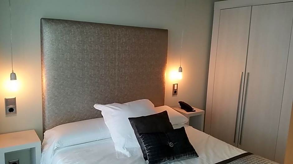 Foto 1 daripada 7 — Single Room