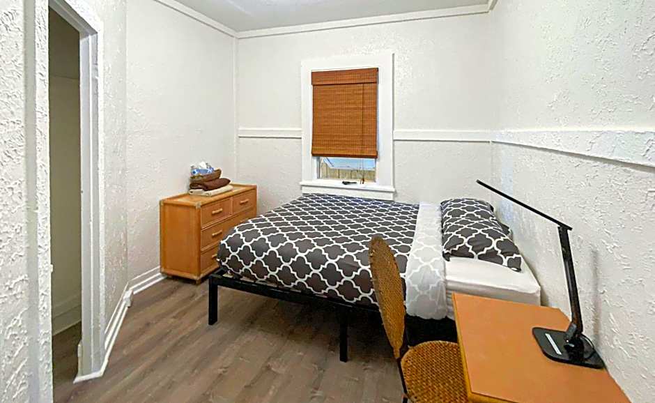 Foto 1 de 1 de 1 Queen Bed