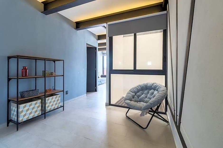 2Ph Large 2Brm 3 bath AC private terrace apt
