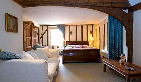 Rooms at The Inn - Deluxe King Room