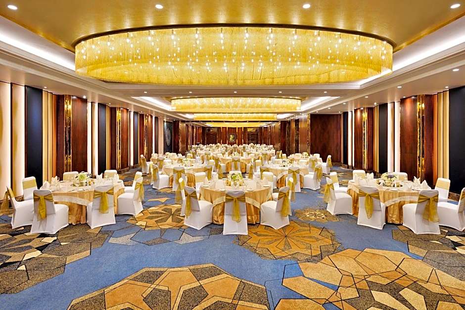 Sheraton Grand Pune Bund Garden Hotel