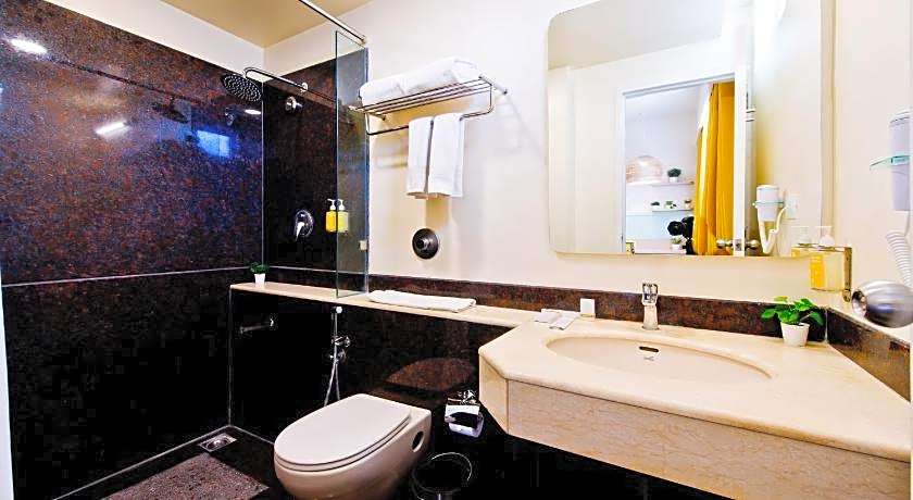 Bloom Hotel - Indiranagar