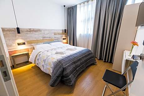 Double Room with Shared Bathroom