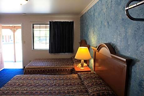 Queen Room with Two Queen Beds