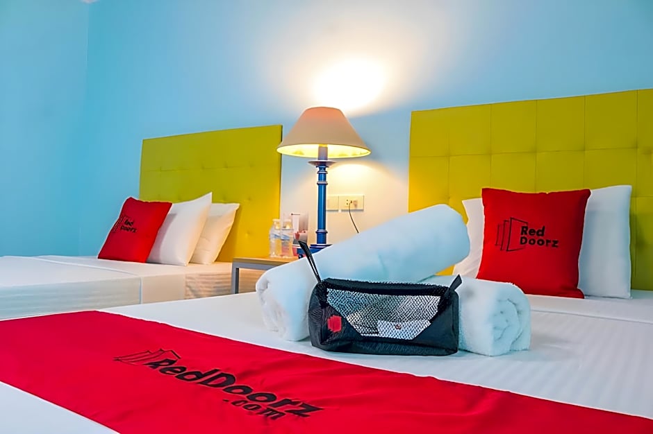 RedDoorz Plus near UV Mandaue Cebu