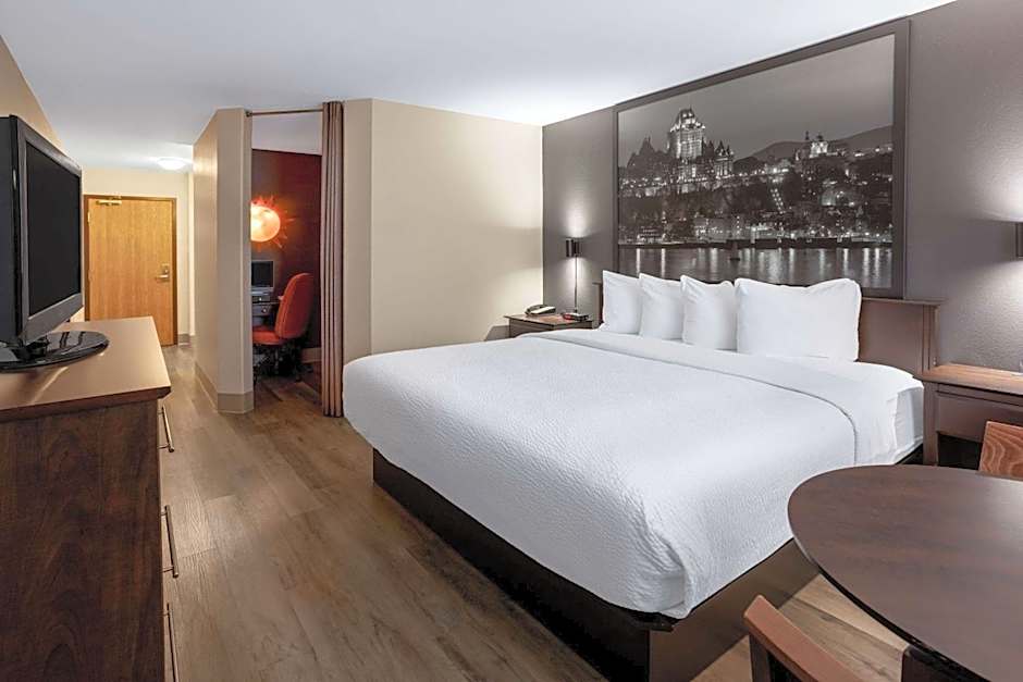 Super 8 by Wyndham Quebec City