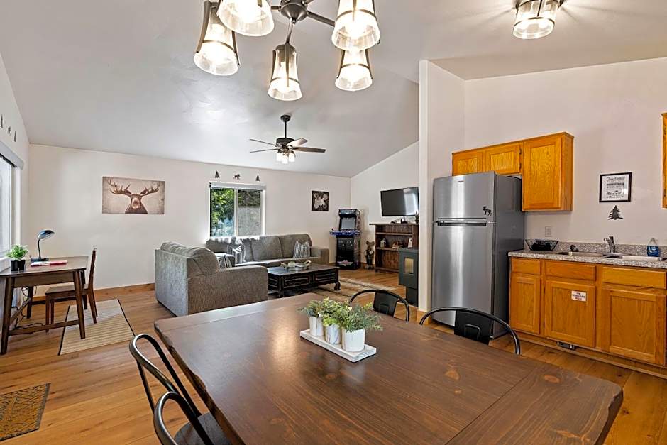 Duck Creek Village Inn